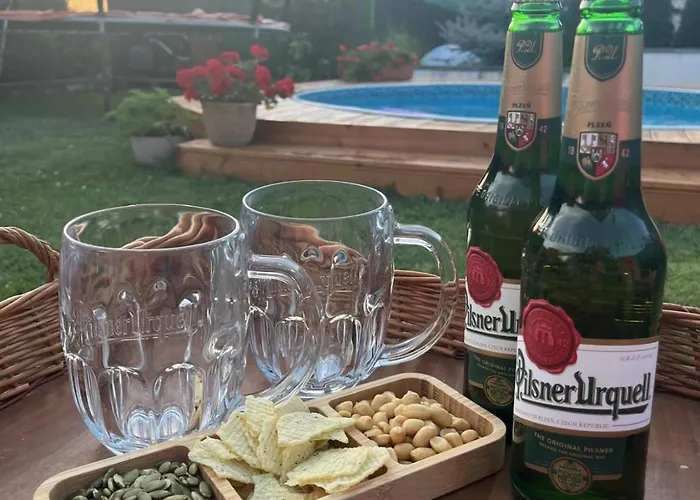 With Garage And Garden 아파트 Koberice u Brna